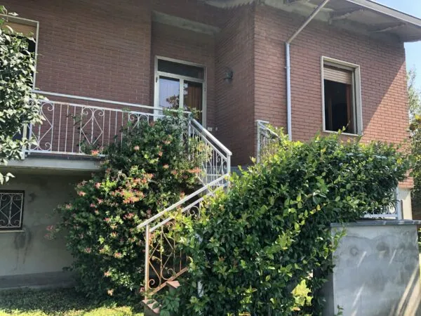 Villa strada Altocò 13, Roccabianca