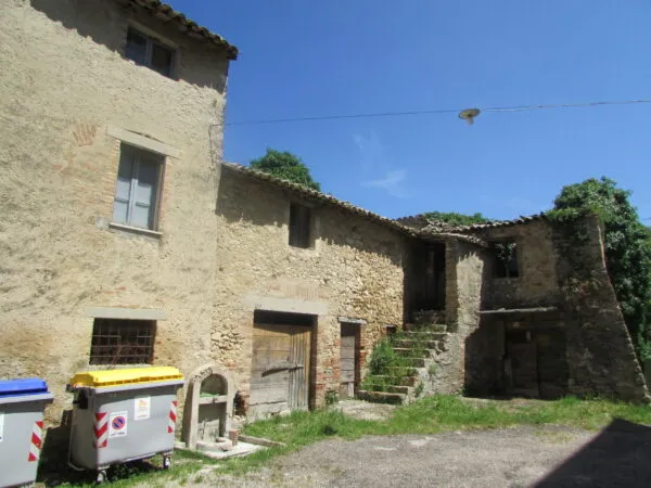 Casale via Monticello, Todi