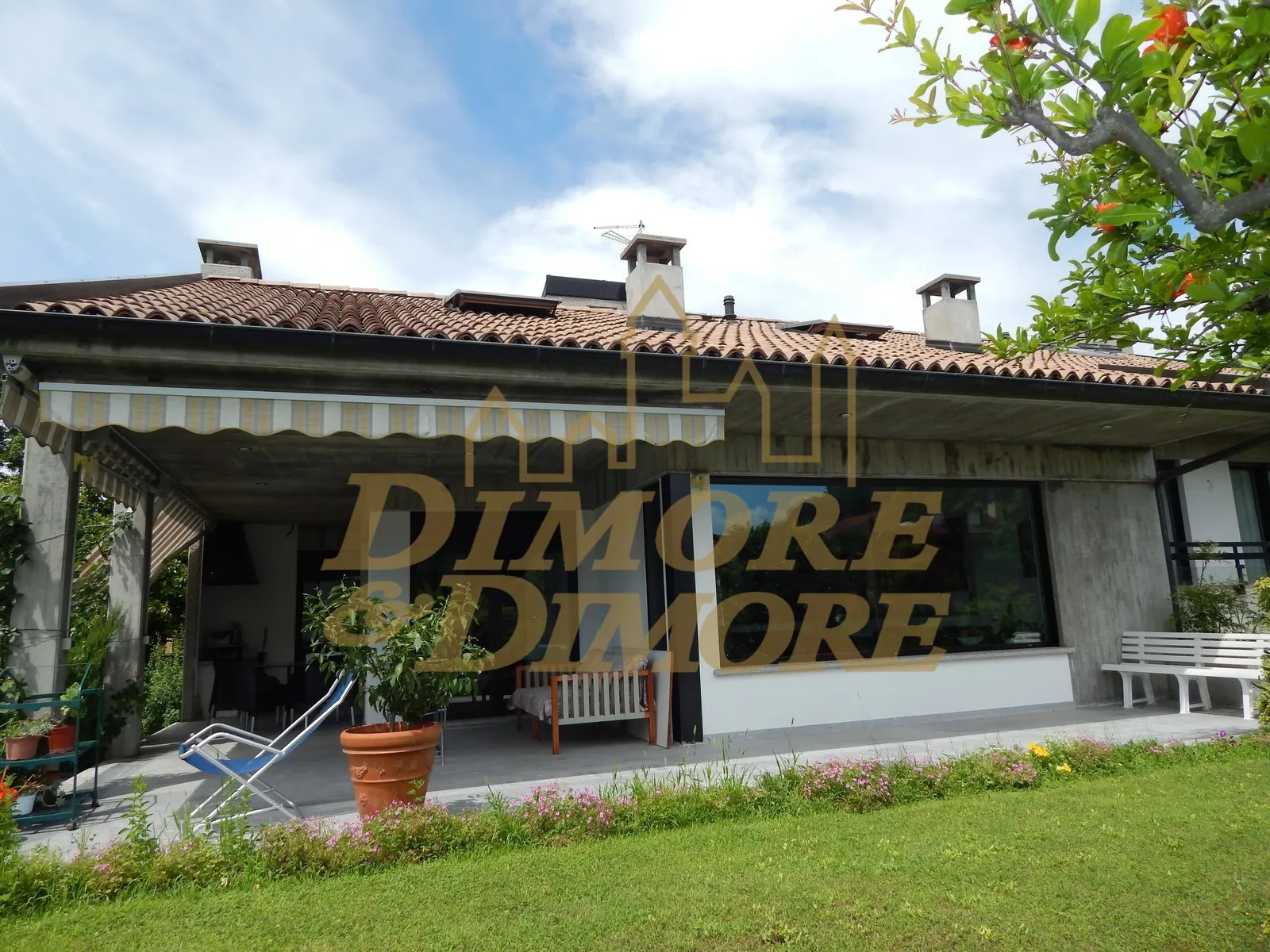 Immagine per Villa in vendita a Maccagno con Pino e Veddasca via Gualtiero Berti