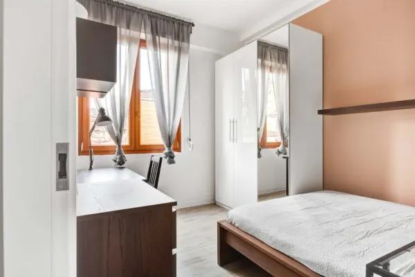 Stanza Milano