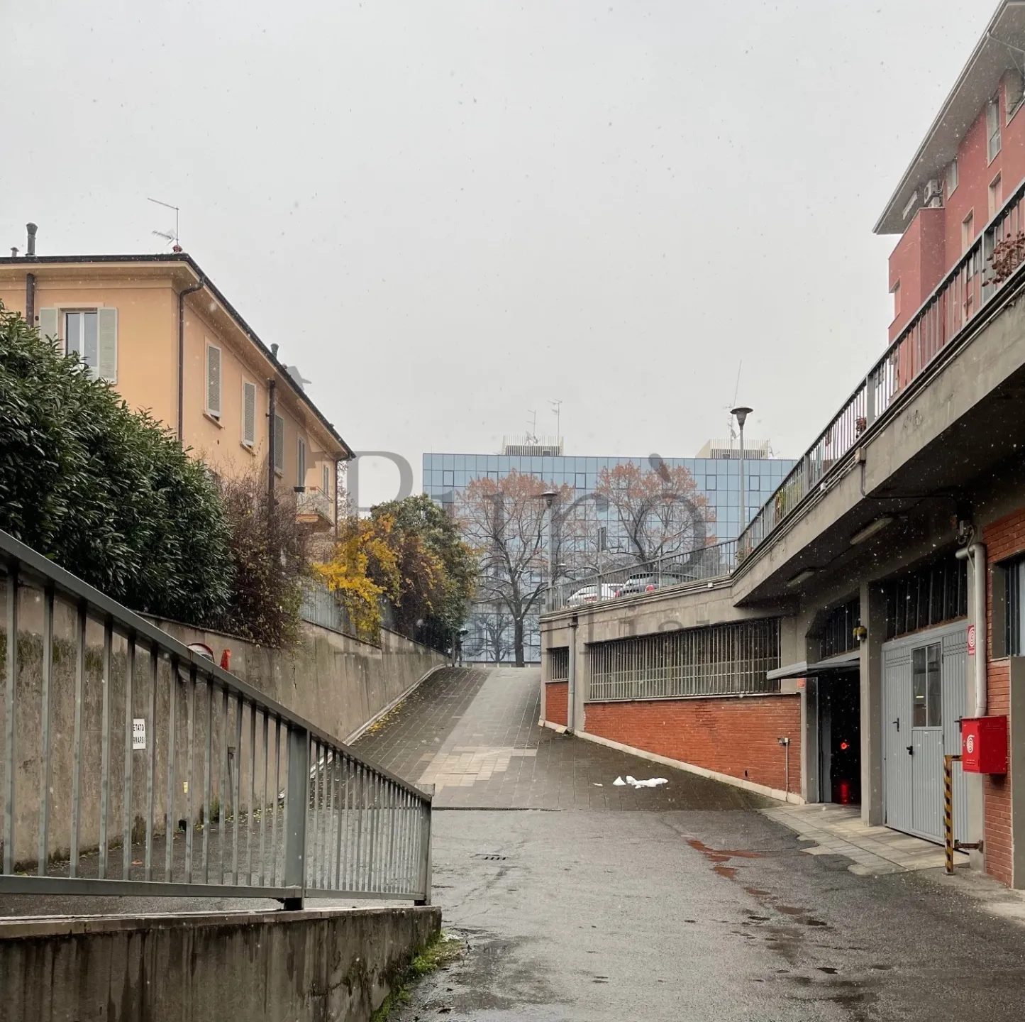 Immagine per Garage - Posto Auto in affitto a Parma viale Mentana 92