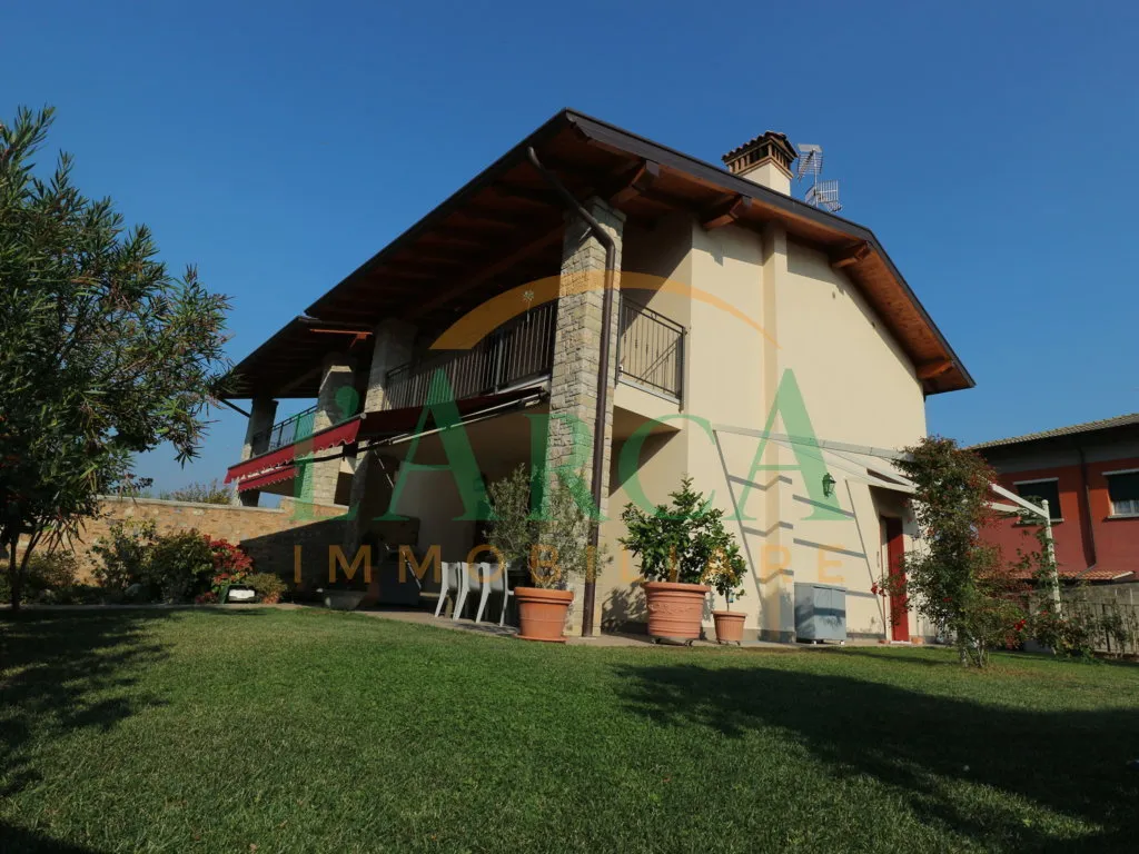 Immagine per Villa bifamiliare in vendita a Corte Franca