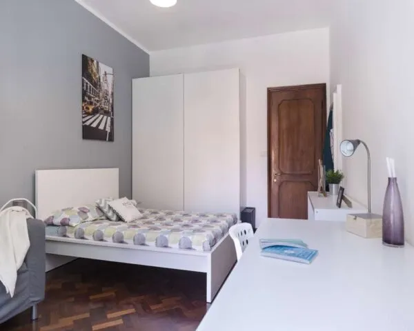 Stanza Bologna