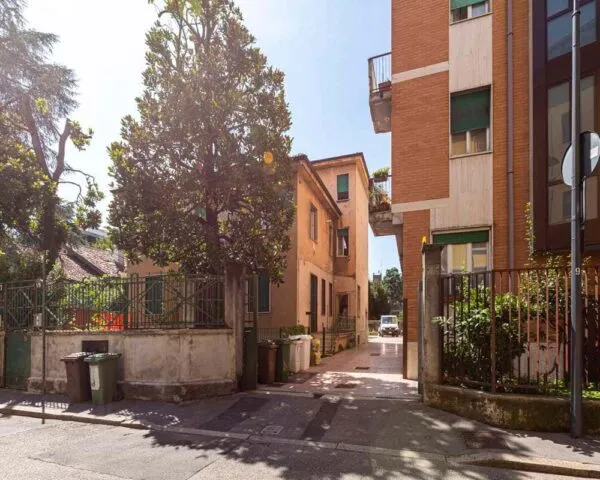 Stanza Milano