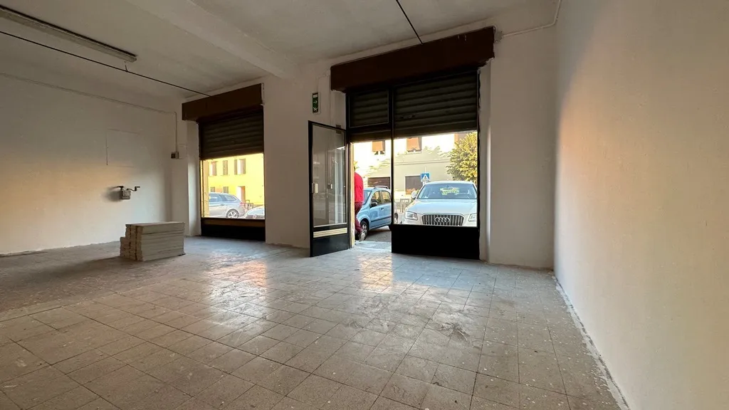 Immagine per Locale commerciale in affitto a Collecchio
