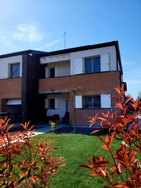 Villa A Schiera via Padrea Dante Bertoli, Sissa Trecasali