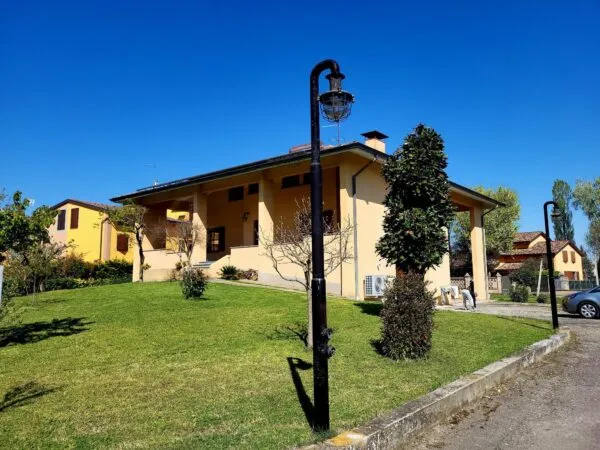 Villa via Stradello Villa 26, Roccabianca