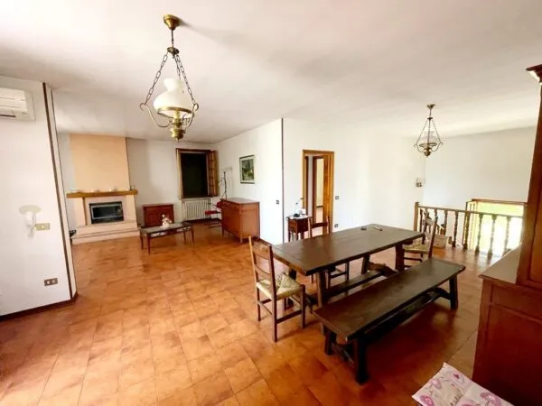 Villa via Gualazzini Caio 14, San Secondo Parmense