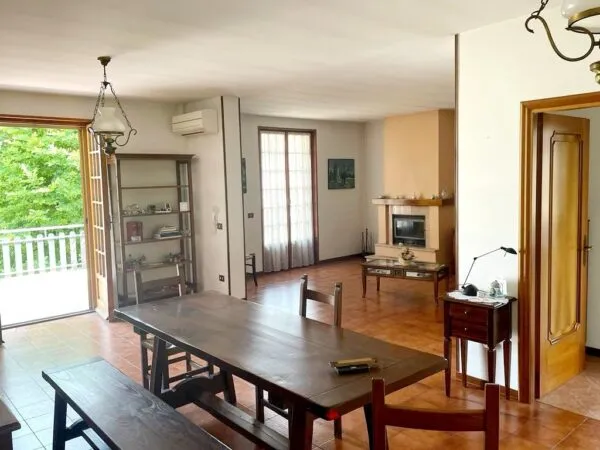 Villa via Gualazzini Caio 14, San Secondo Parmense