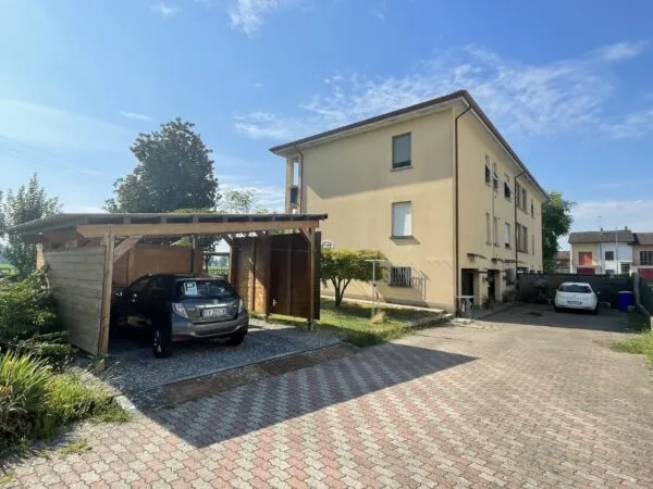 Appartamento via Chiarenzana 9, Polesine Zibello