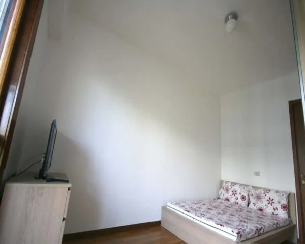 Stanza Milano