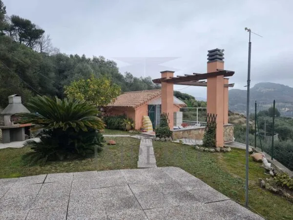 Villa Trifamiliare via Delle Otto Case 216, Ventimiglia