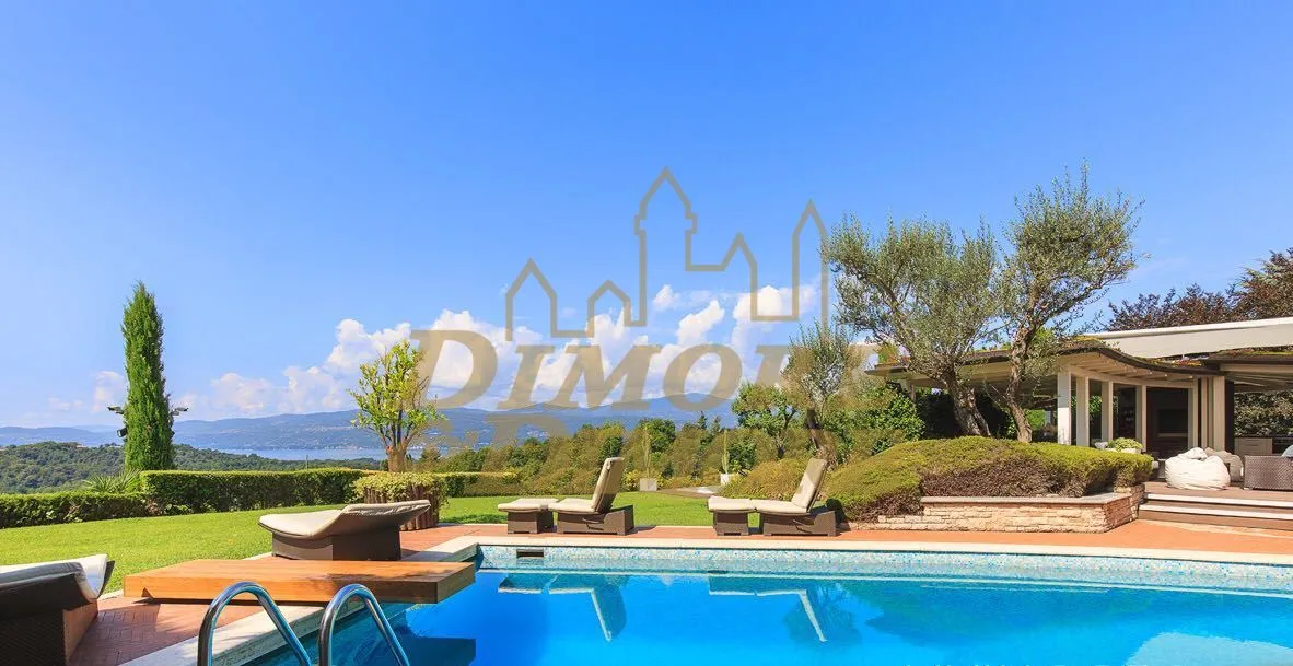 Immagine per Villa in vendita a Besozzo via Pasubio