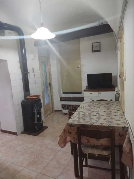 Porzione Di Casa piazza Martiri, Isolabona