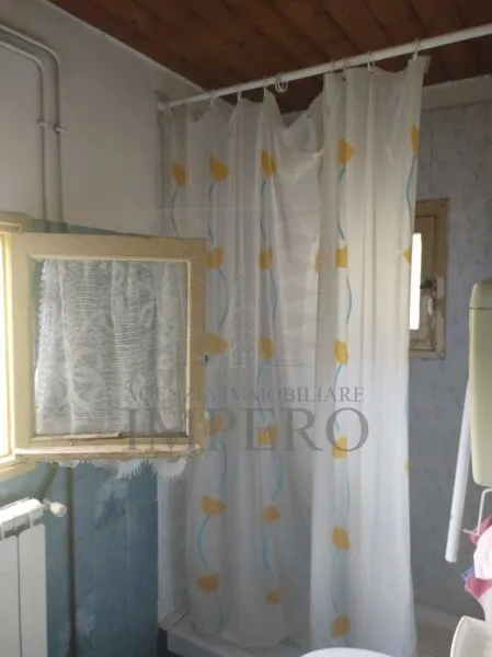 Porzione Di Casa piazza Martiri, Isolabona