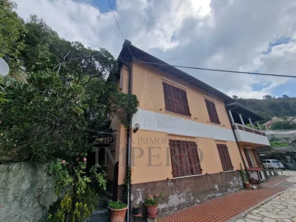 Villa Trifamiliare corso Limone Piemonte 240, Roverino, Ventimiglia