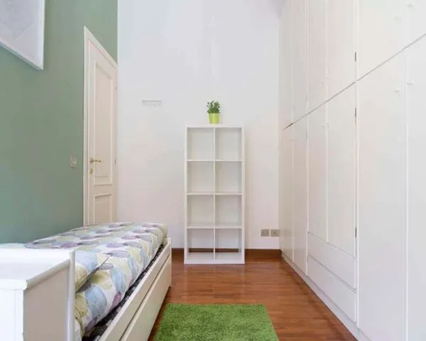 Stanza Milano