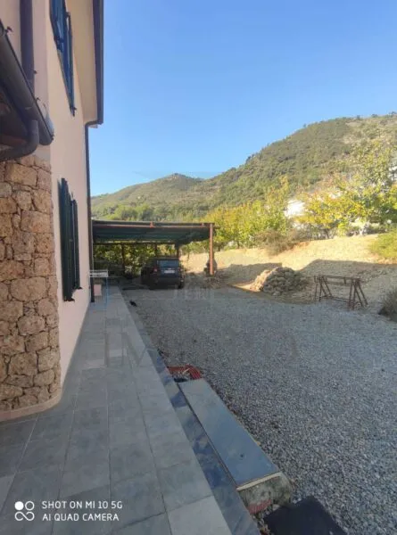 Villa Trifamiliare via Località Casermette 4, Ventimiglia