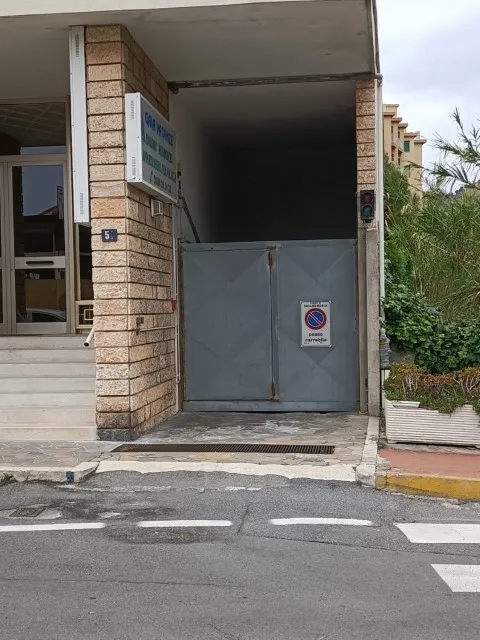 Immagine per Posto Auto Coperto in affitto a Vallecrosia