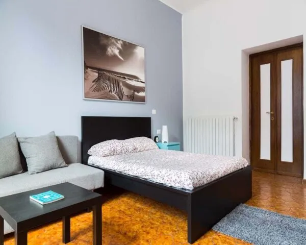 Stanza Milano