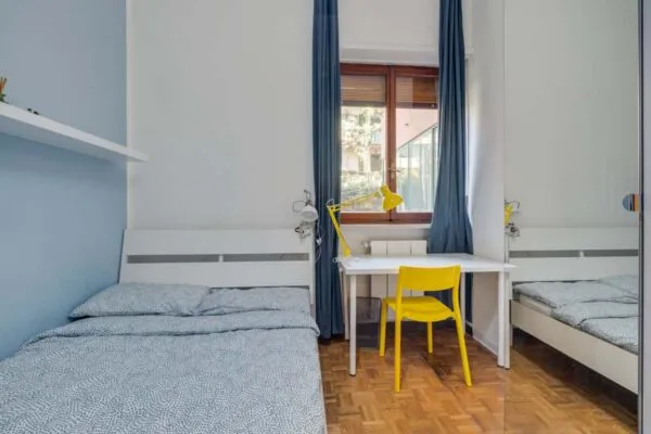 Stanza Milano