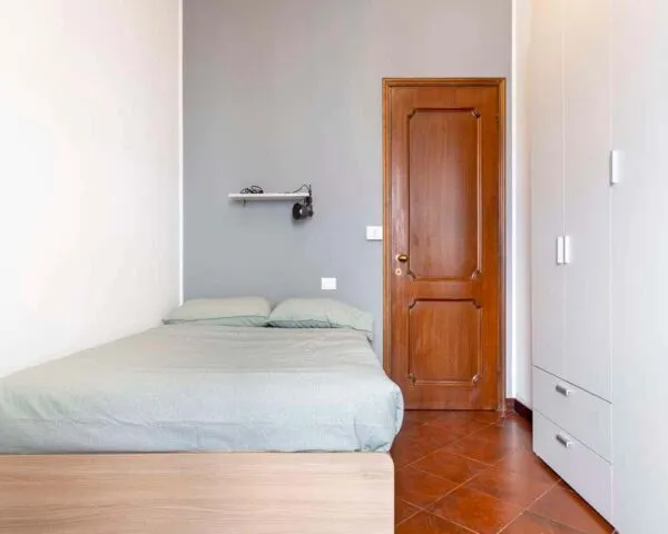 Stanza Milano