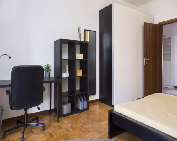 Stanza Milano
