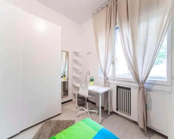 Stanza Milano