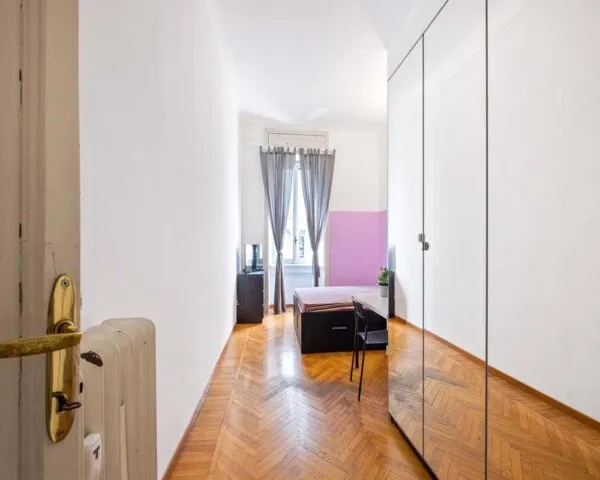 Stanza Milano