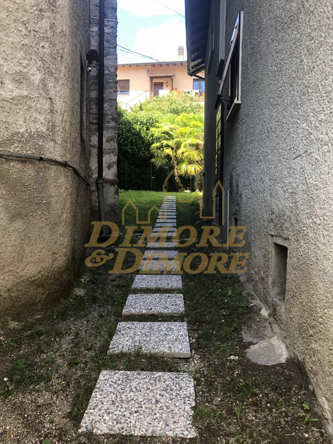 Immagine per Bilocale in vendita a Dumenza via Monte Nero 9