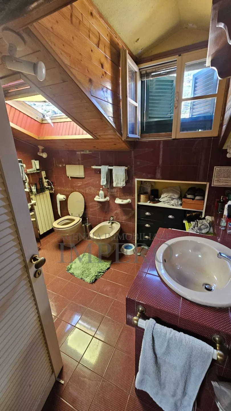 Immagine per Quadrilocale in vendita a Ventimiglia via Camillo Benso Conte Di Cavour