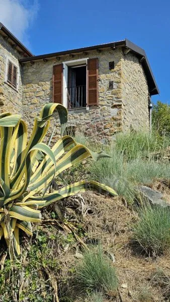 Villa Trifamiliare via Delle Otto Case, Ventimiglia