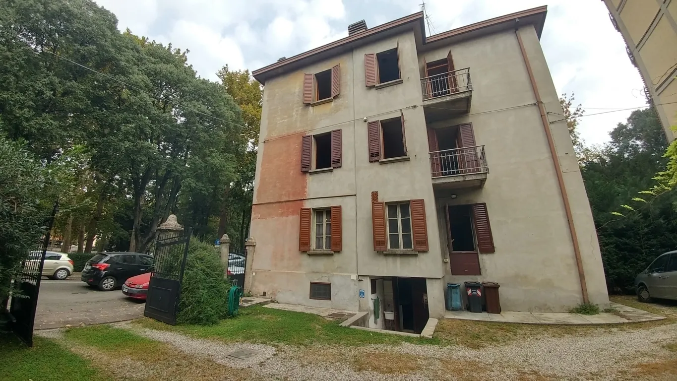 Immagine per Villa trifamiliare in vendita a Carpi piazzale Guglielmo Marconi 4