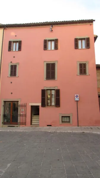 Terratetto piazza Umberto I, Massa Martana