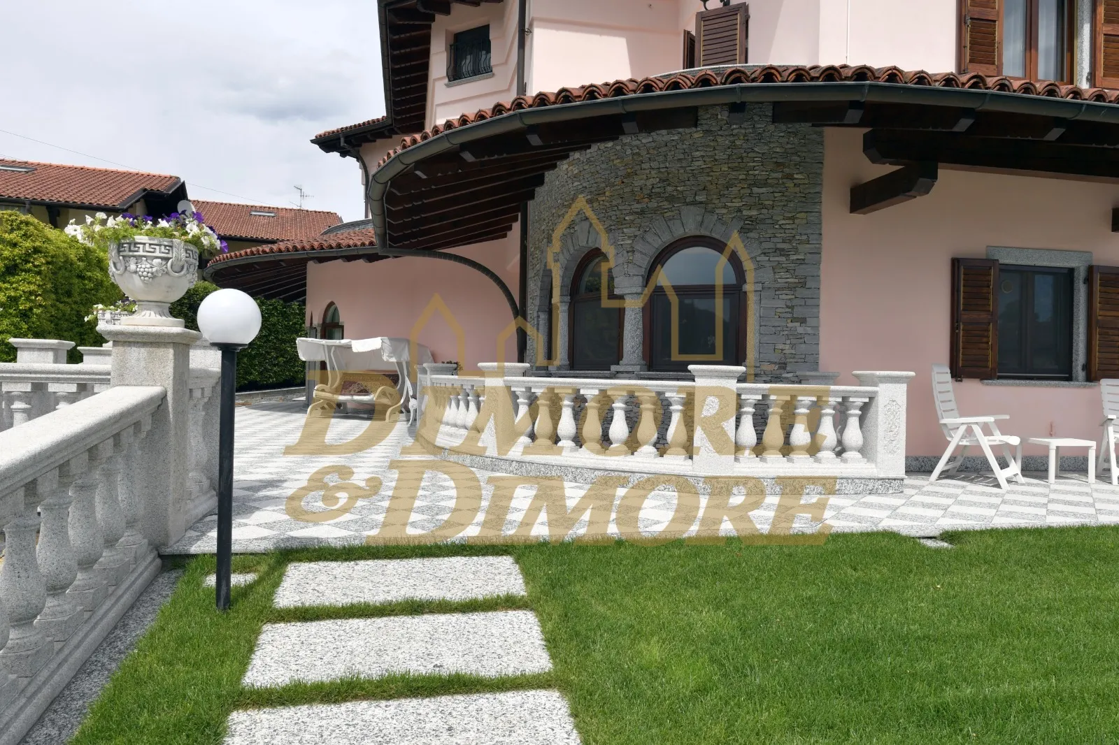 Immagine per Villa in vendita a Verbania via Intra Premeno 38