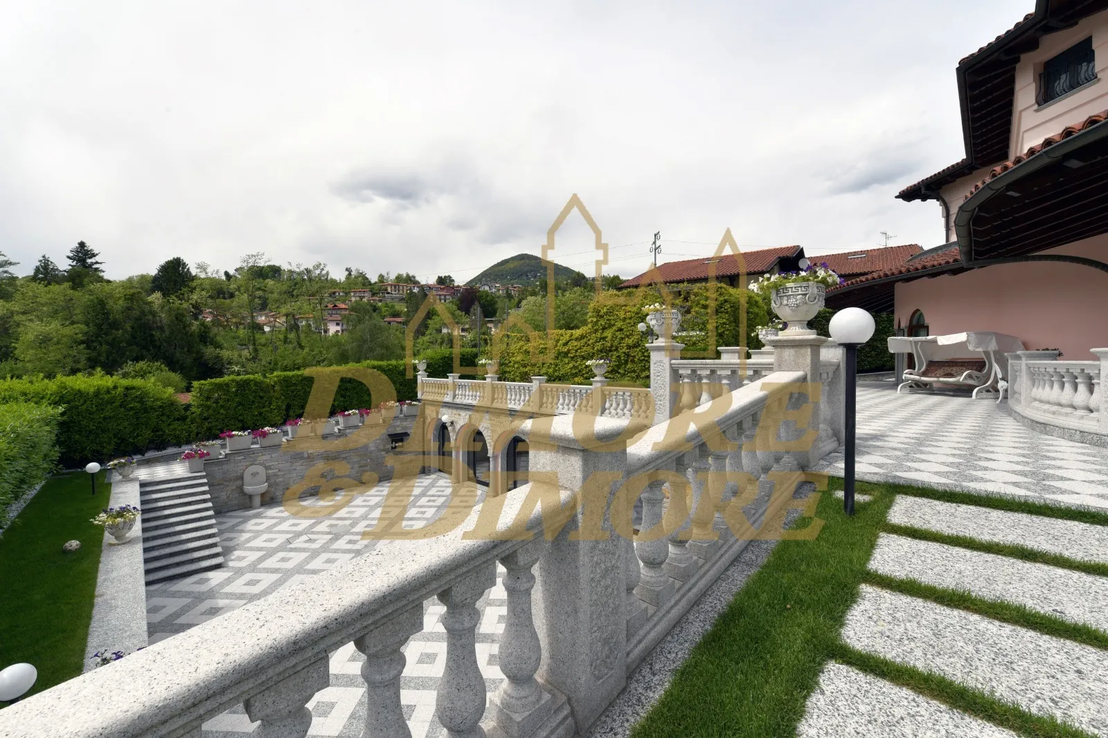 Immagine per Villa in vendita a Verbania via Intra Premeno 38