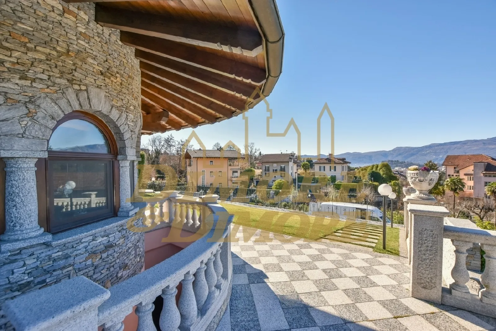 Immagine per Villa in vendita a Verbania via Intra Premeno 38