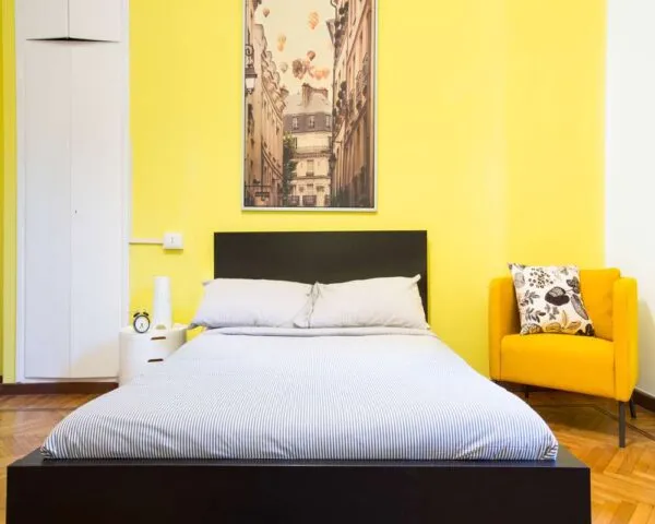 Stanza Milano