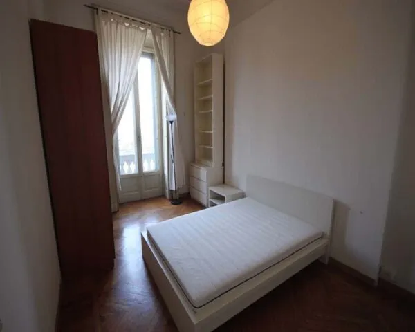 Stanza Milano