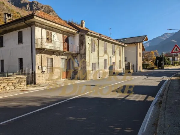 Villa via Nazionale 41, Vogogna