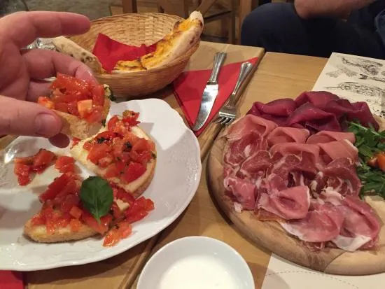 Pizzeria viale Giuseppe Giusti, Arancio, Lucca