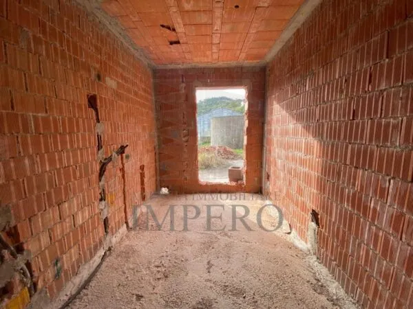Villa Trifamiliare via Grammondo 6, Calvo, Ventimiglia