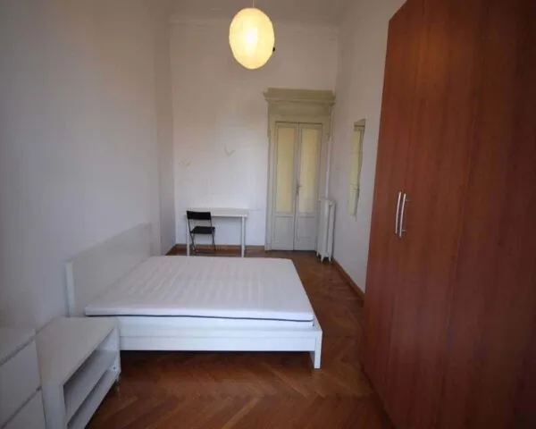 Stanza Milano