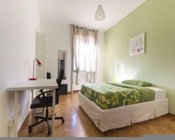 Stanza Milano
