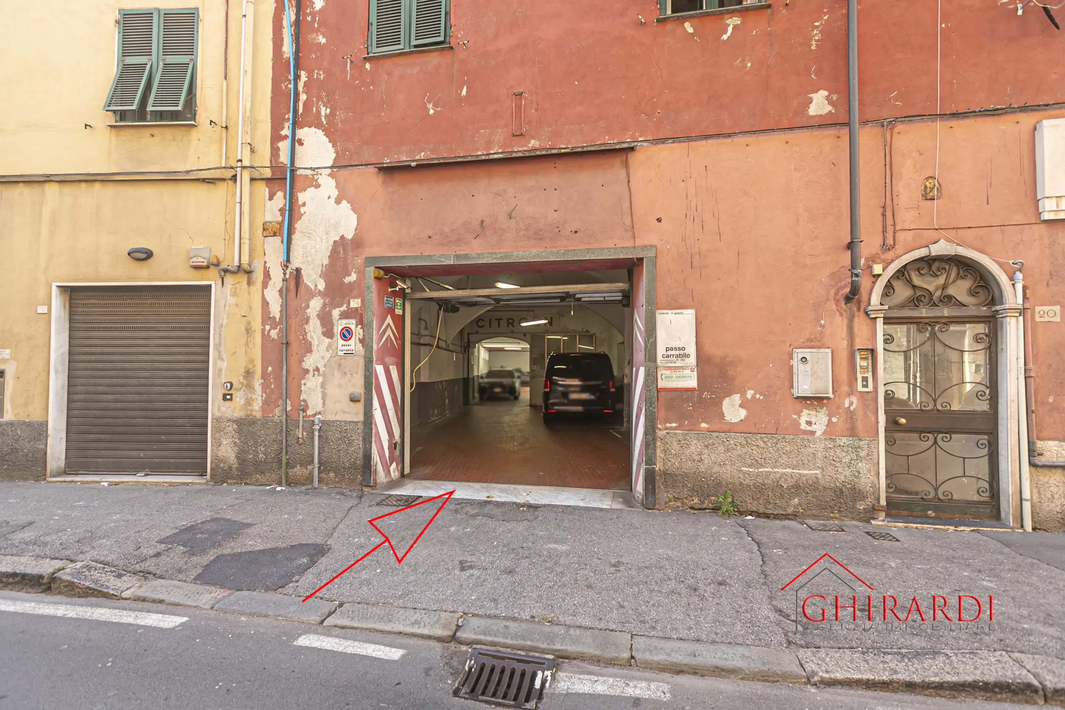 Immagine per Locale commerciale in vendita a Genova via Celesia 74R