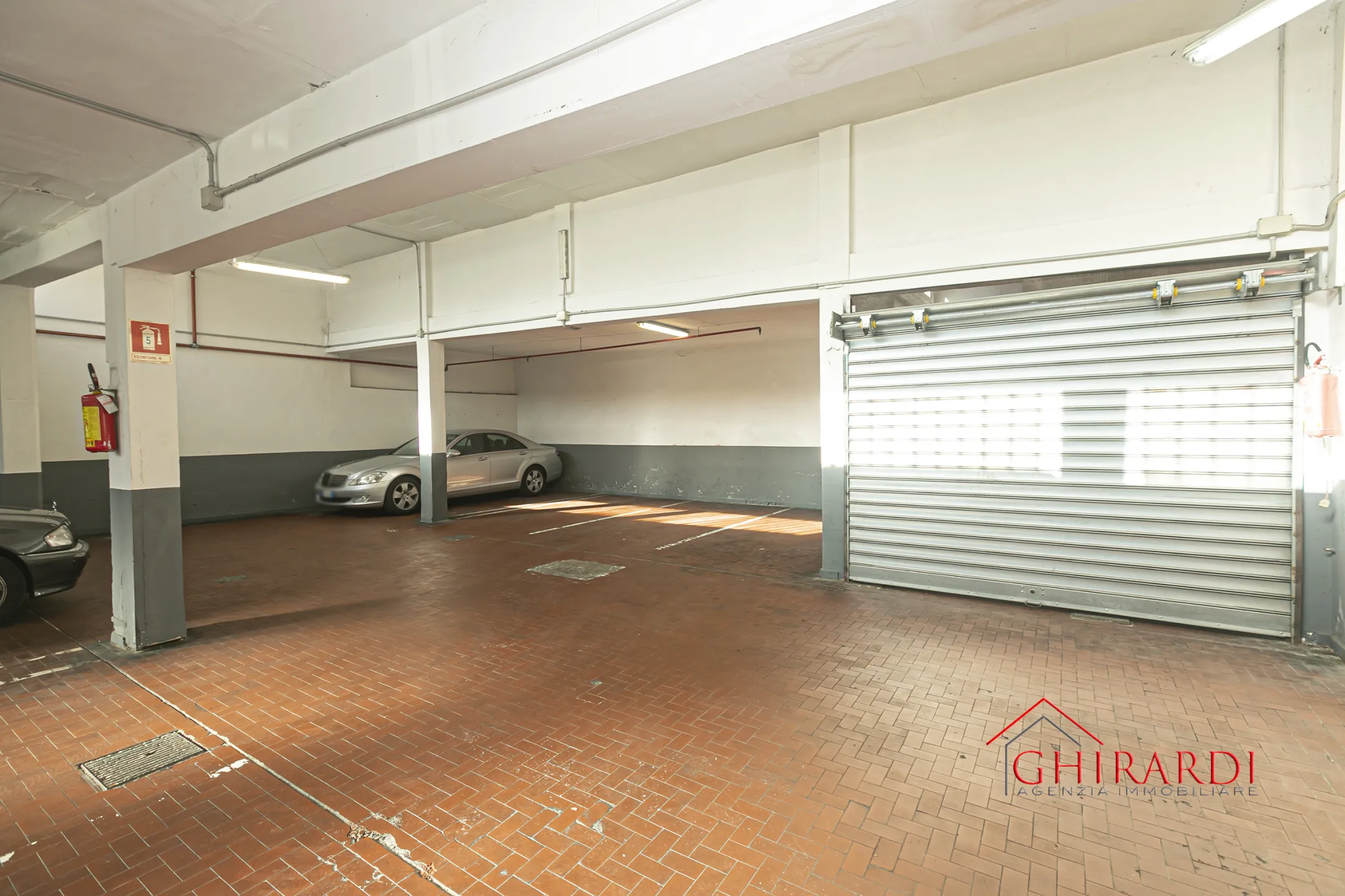 Immagine per Locale commerciale in vendita a Genova via Celesia 74R