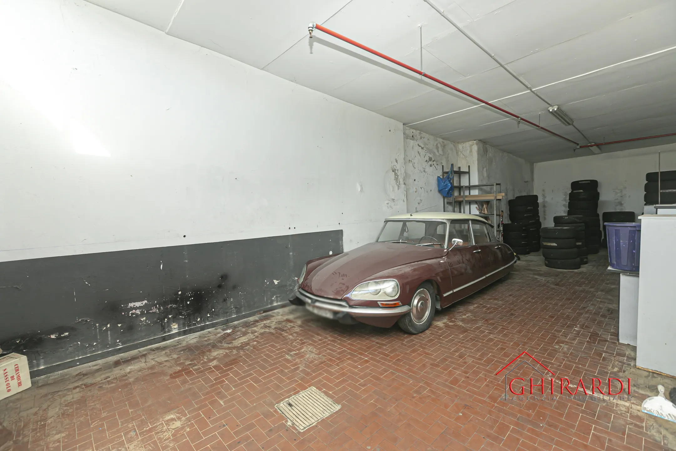 Immagine per Locale commerciale in vendita a Genova via Celesia 74R