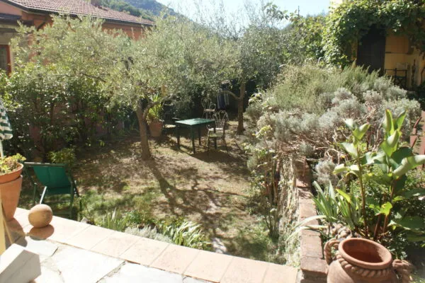 Villa via Annunziata, Luni