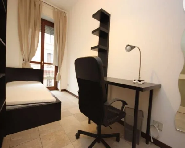 Stanza Milano