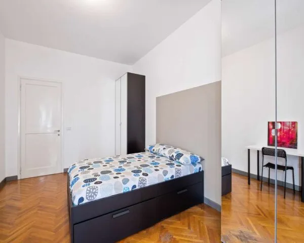 Stanza Milano